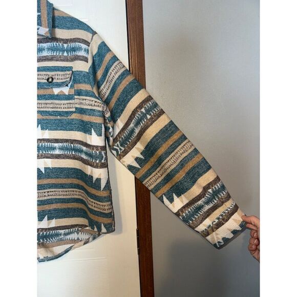 NWOT BlueโB Collection Tan, Brown & Blue Button Up Aztec Shacket Size Medium - Picture 7 of 14